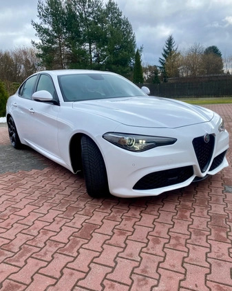 Alfa Romeo Giulia cena 89999 przebieg: 108000, rok produkcji 2017 z Częstochowa małe 92
